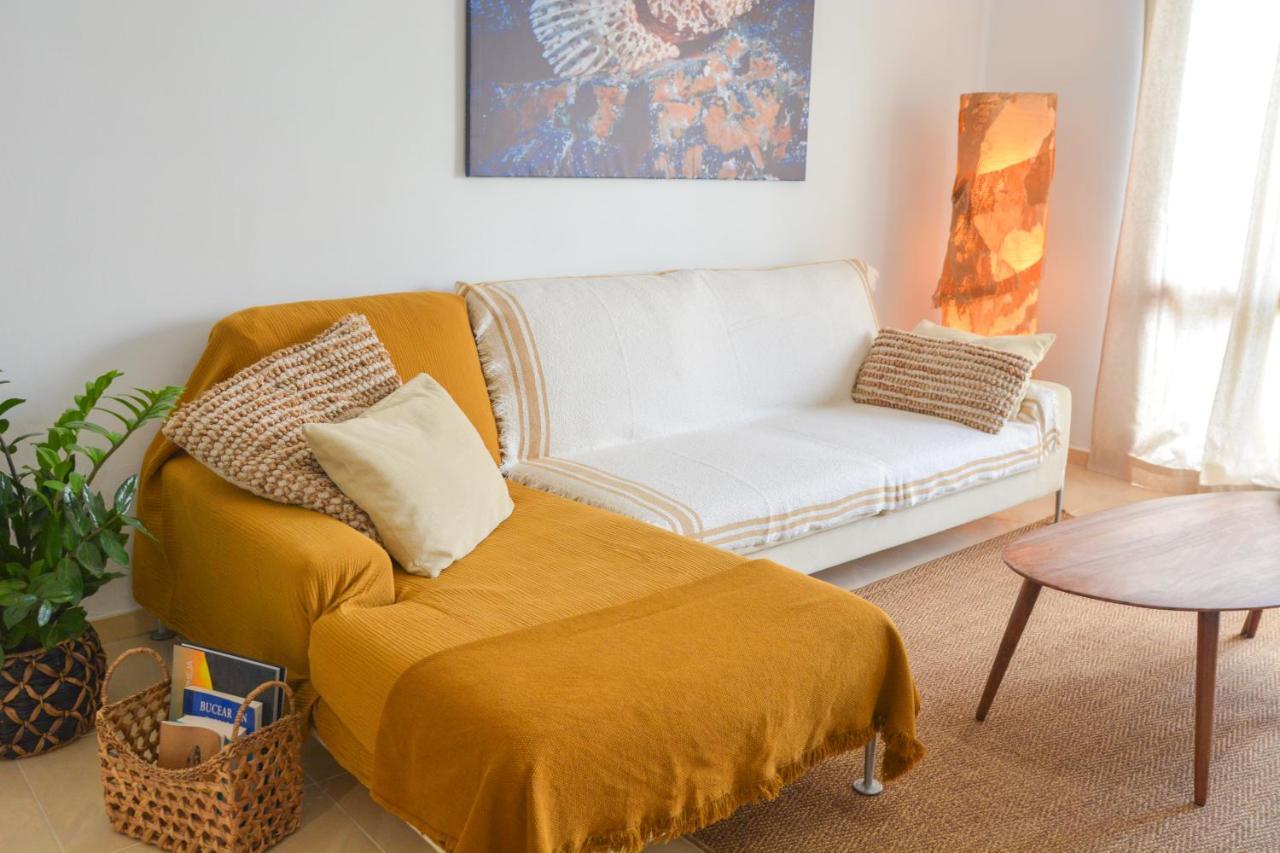 Apartamentos Mares De Lava - Puerto Del Carmen بويرتو ذيل كارمين المظهر الخارجي الصورة