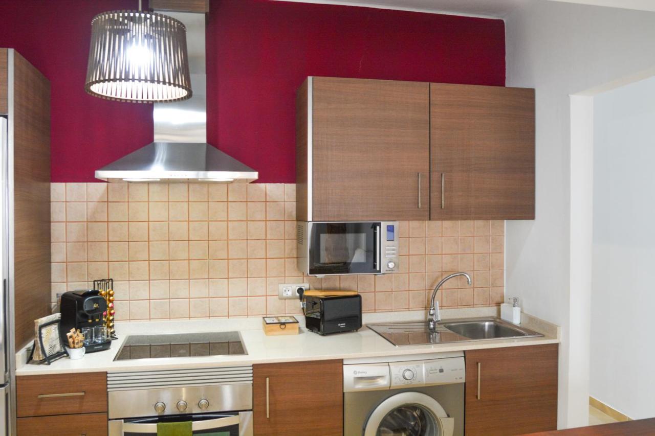 Apartamentos Mares De Lava - Puerto Del Carmen بويرتو ذيل كارمين المظهر الخارجي الصورة