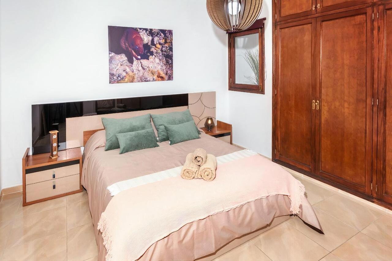 Apartamentos Mares De Lava - Puerto Del Carmen بويرتو ذيل كارمين المظهر الخارجي الصورة